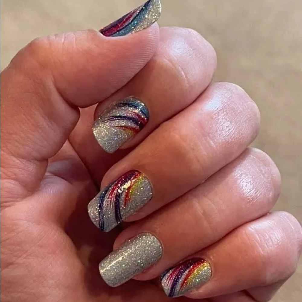 *Exclusive* Color Street: Pave the Way | Silver Rainbow Swish Art Glitter - Picture 8 of 12